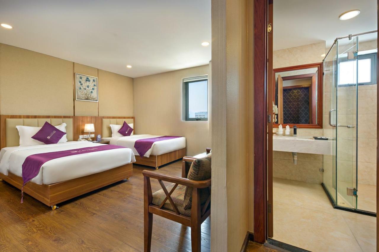 Lavender Riverside Hotel Da Nang Exterior photo