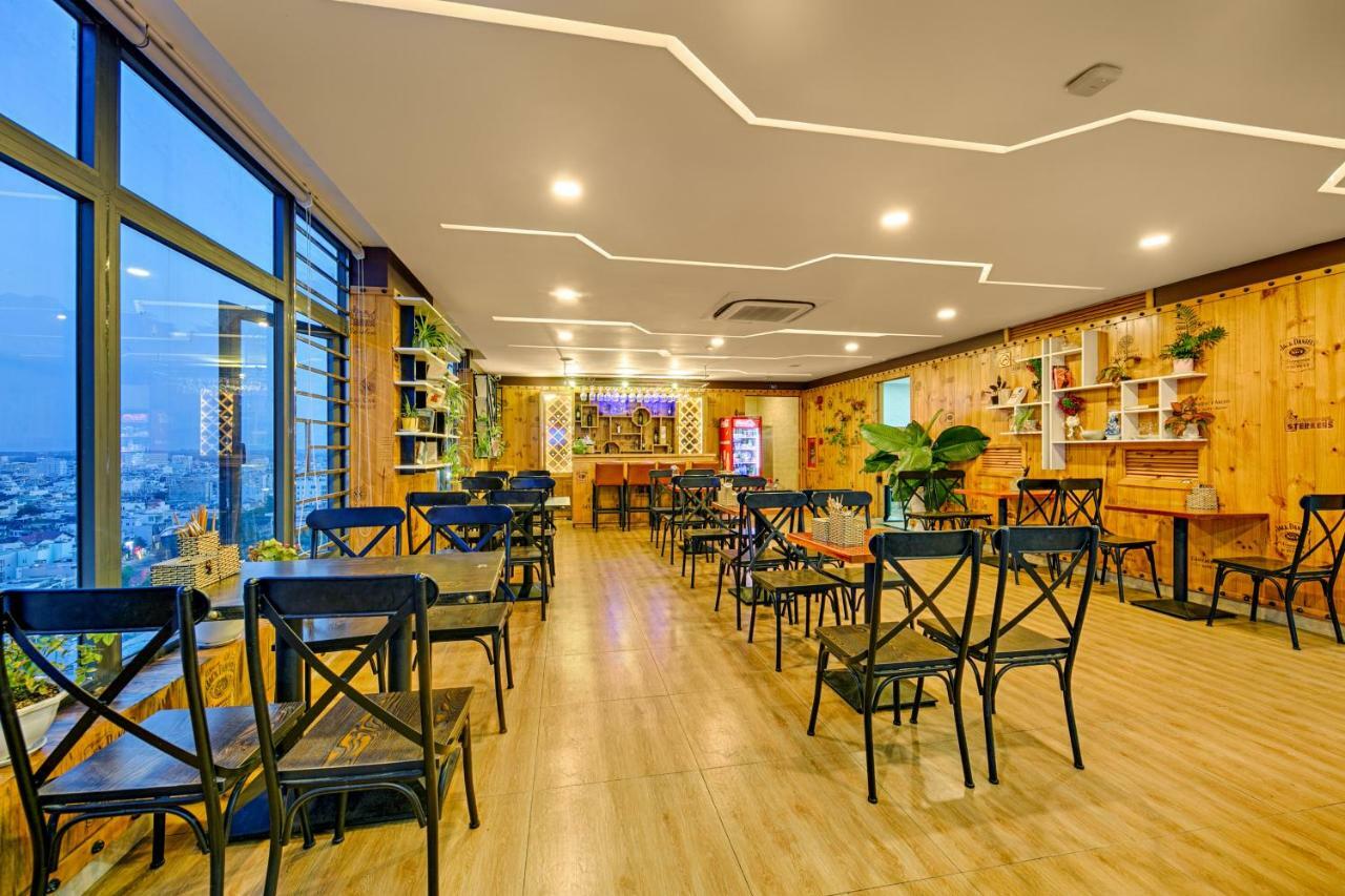 Lavender Riverside Hotel Da Nang Exterior photo